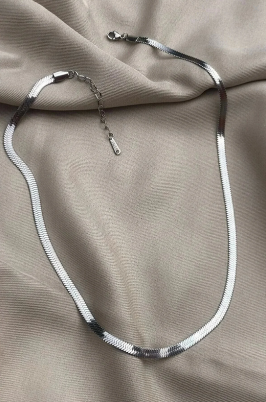 Alfa – Çelik Maskülen Kolye